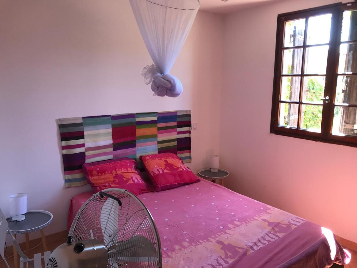 Villa En Buena Hora à Saze  Extérieur photo